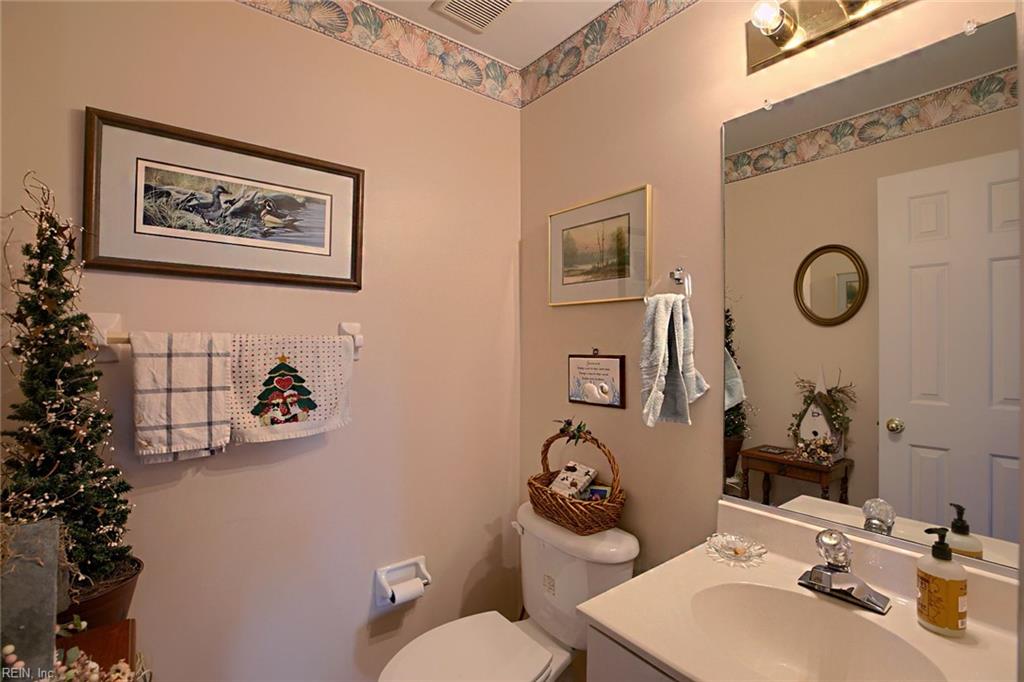 205 Amersham Drive Yorktown VA 23693