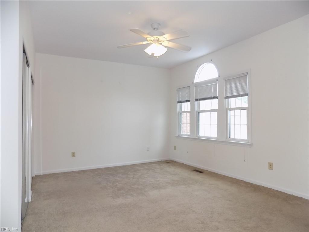 205 Amersham Drive Yorktown VA 23693