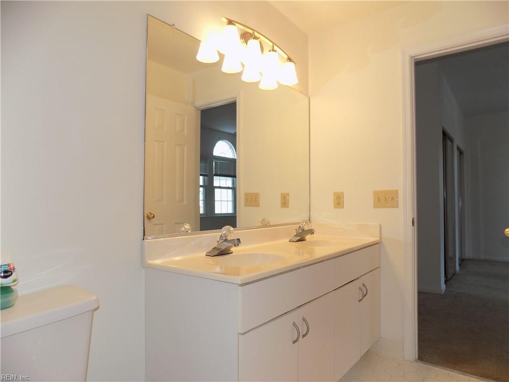 205 Amersham Drive Yorktown VA 23693