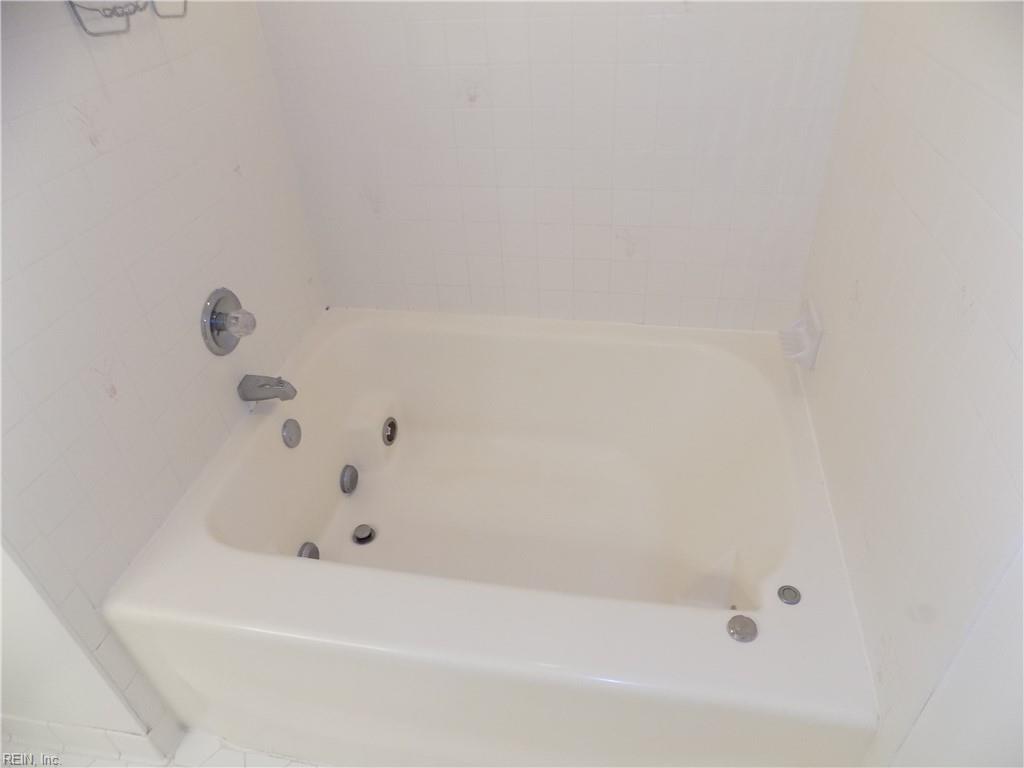205 Amersham Drive Yorktown VA 23693