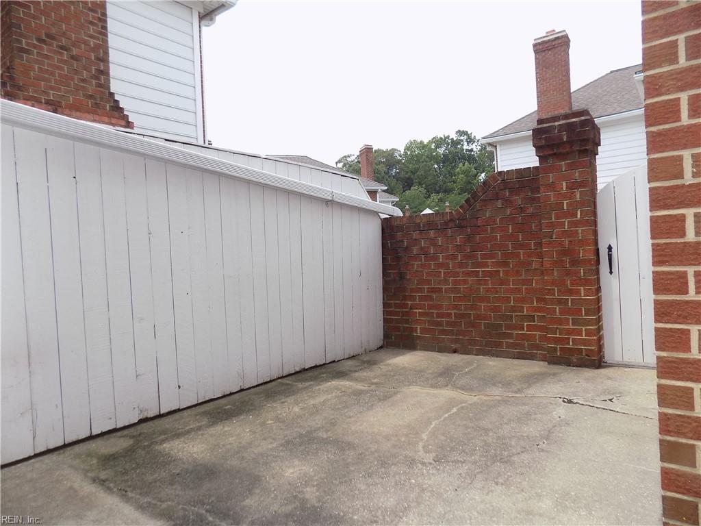 205 Amersham Drive Yorktown VA 23693