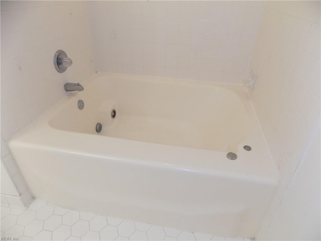 205 Amersham Drive Yorktown VA 23693