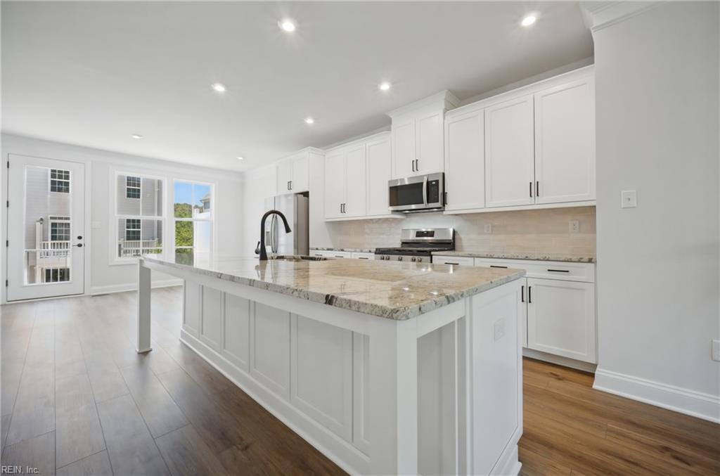 13 Bracewell Lane Yorktown VA 23692