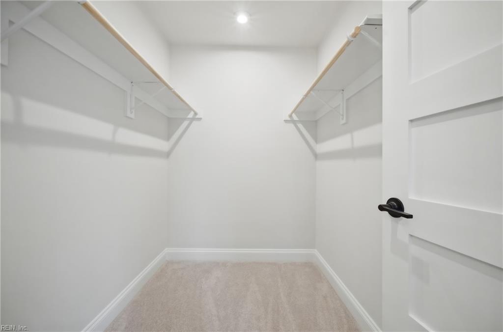 13 Bracewell Lane Yorktown VA 23692