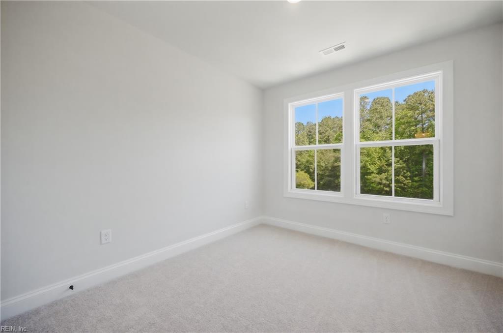 13 Bracewell Lane Yorktown VA 23692