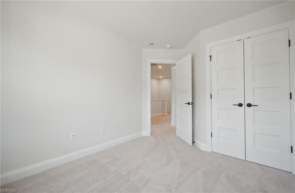 13 Bracewell Lane Yorktown VA 23692