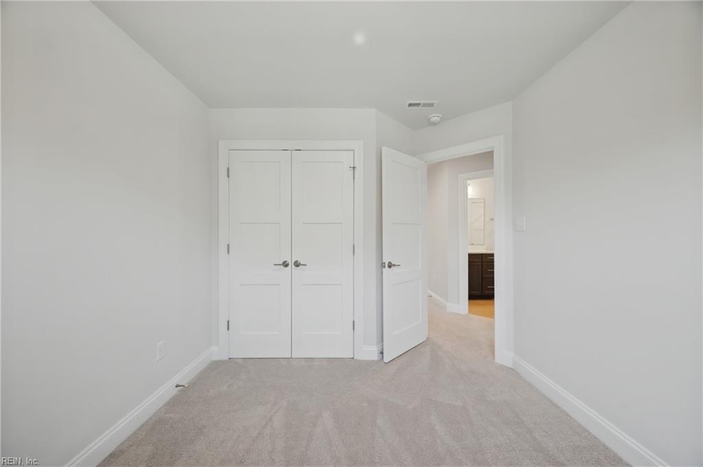 9 Bracewell Lane Yorktown VA 23692