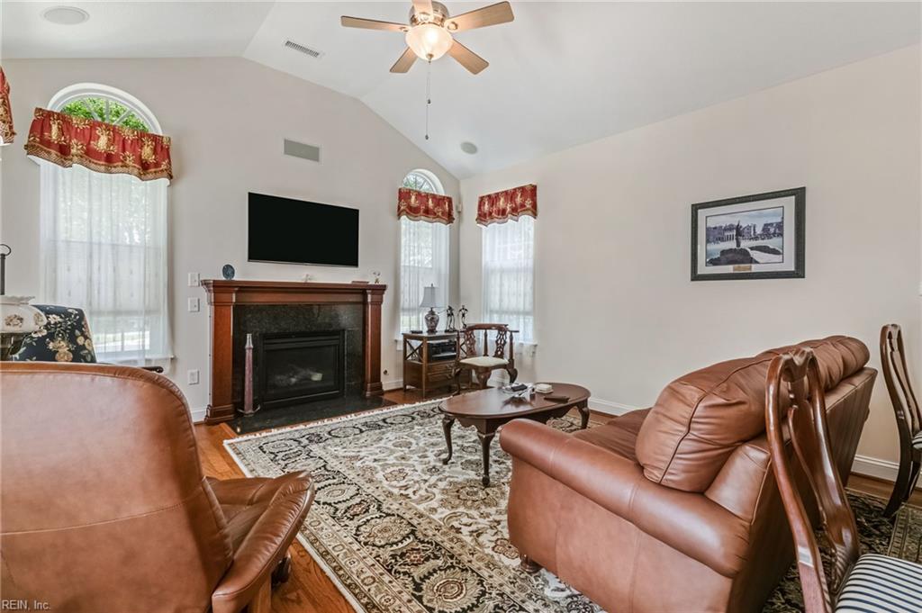 303 Garman Loop Yorktown VA 23690