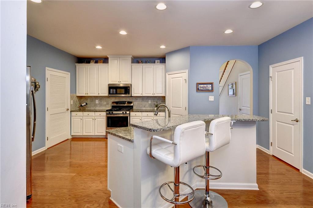 4204 Berry Square Williamsburg VA 23188