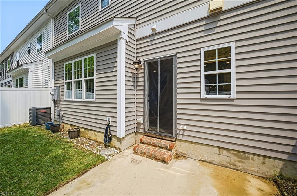 213 Wineberry Way Yorktown VA 23692