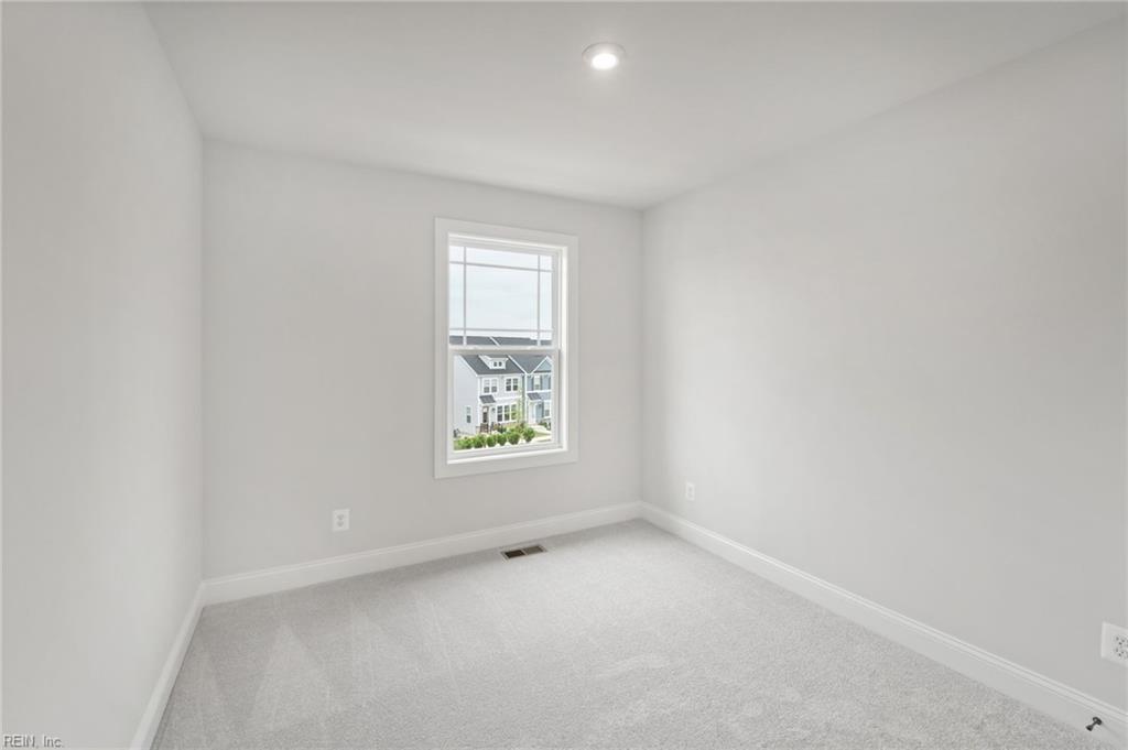 127 Bracewell Lane Yorktown VA 23692