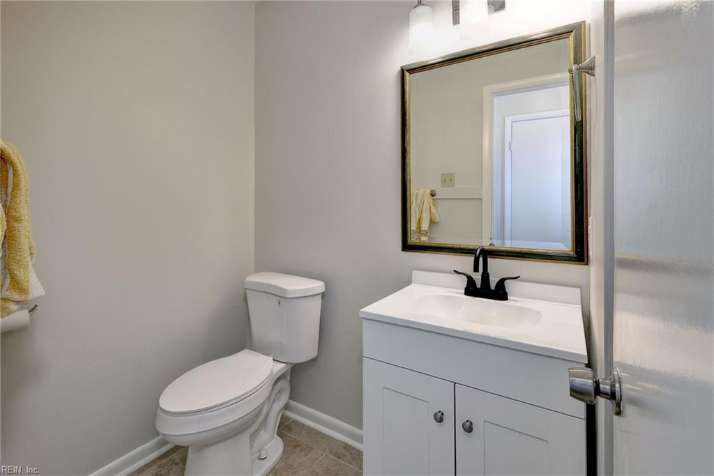 1484 Ventura Way Newport News VA 23608