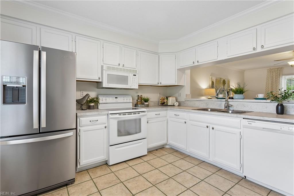 119 Monarch Glade Yorktown VA 23693