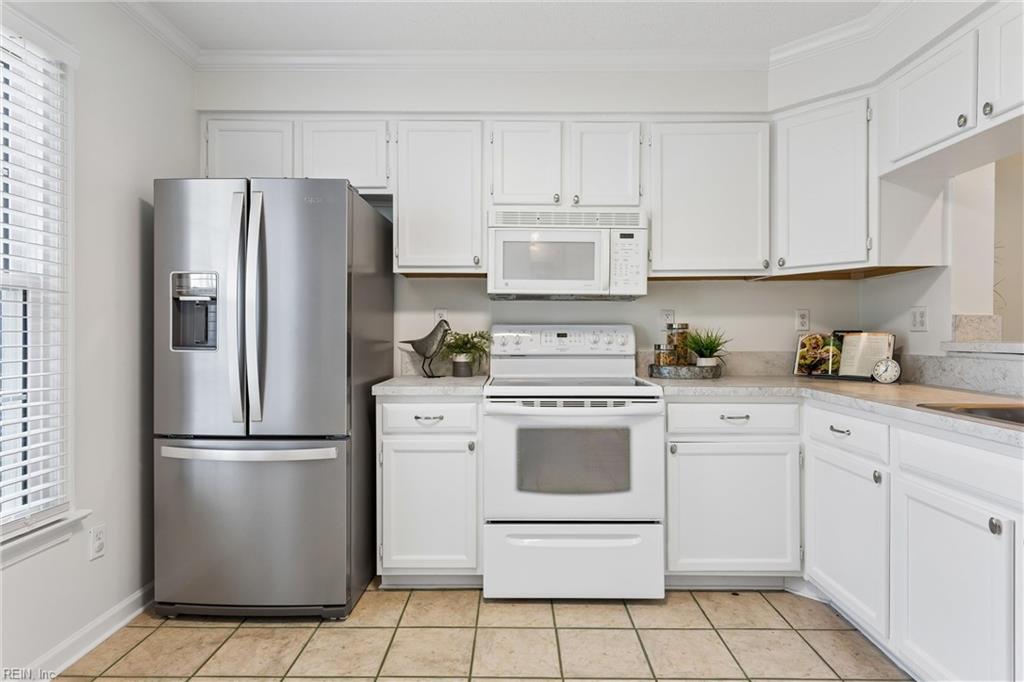 119 Monarch Glade Yorktown VA 23693