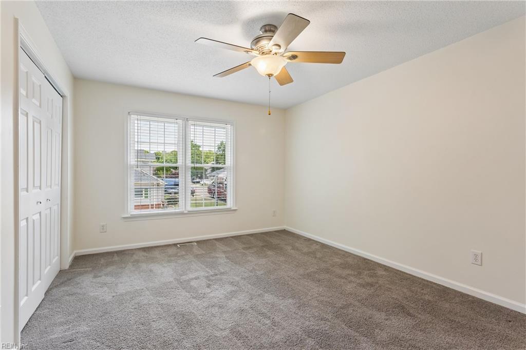 119 Monarch Glade Yorktown VA 23693