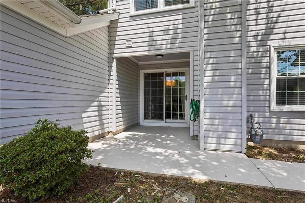 119 Monarch Glade Yorktown VA 23693