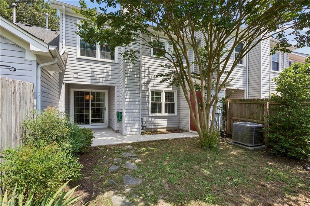119 Monarch Glade Yorktown VA 23693