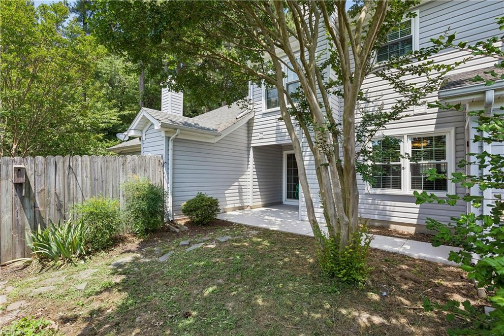 119 Monarch Glade Yorktown VA 23693