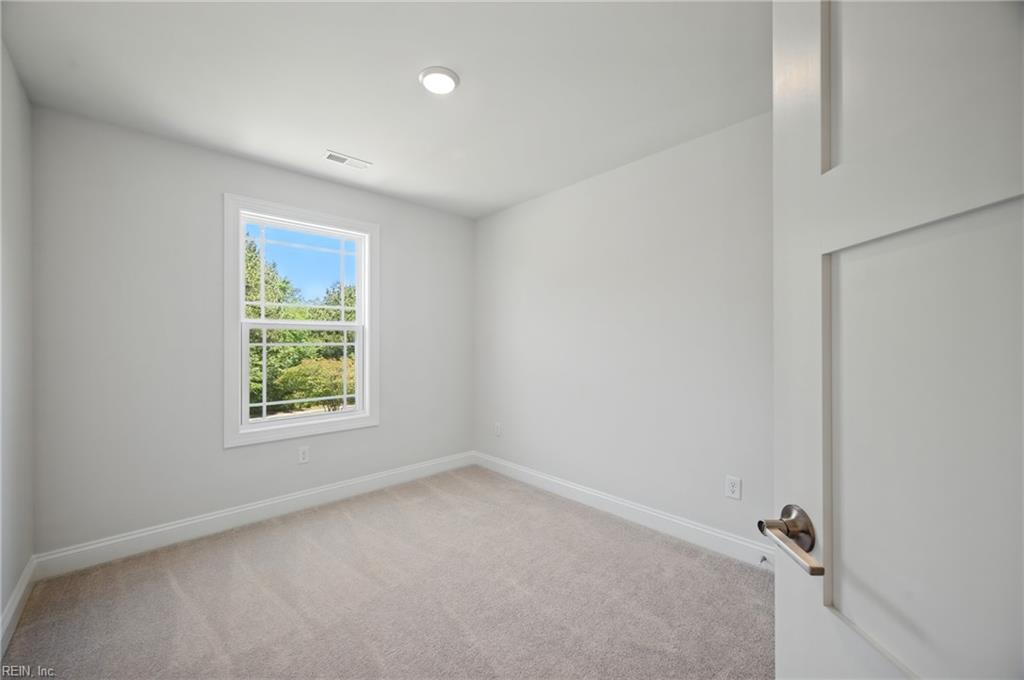10 Bracewell Lane Yorktown VA 23692