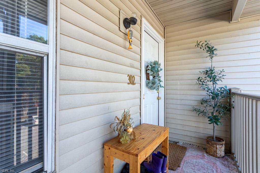 564 Candle Lane Newport News VA 23608