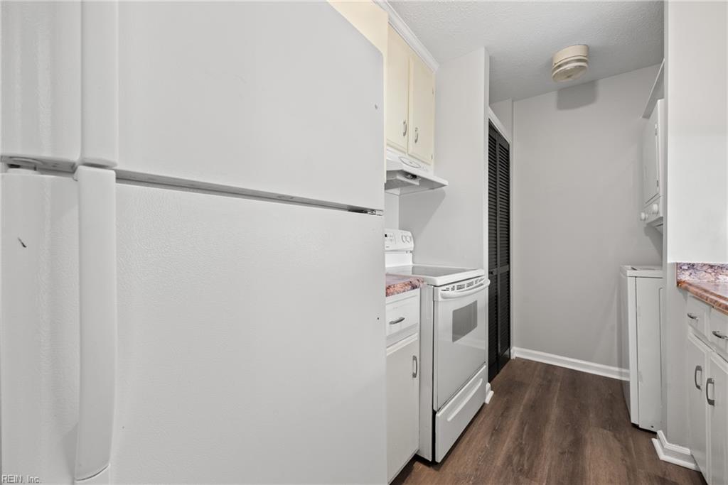 1 Penn Circle Newport News VA 23606