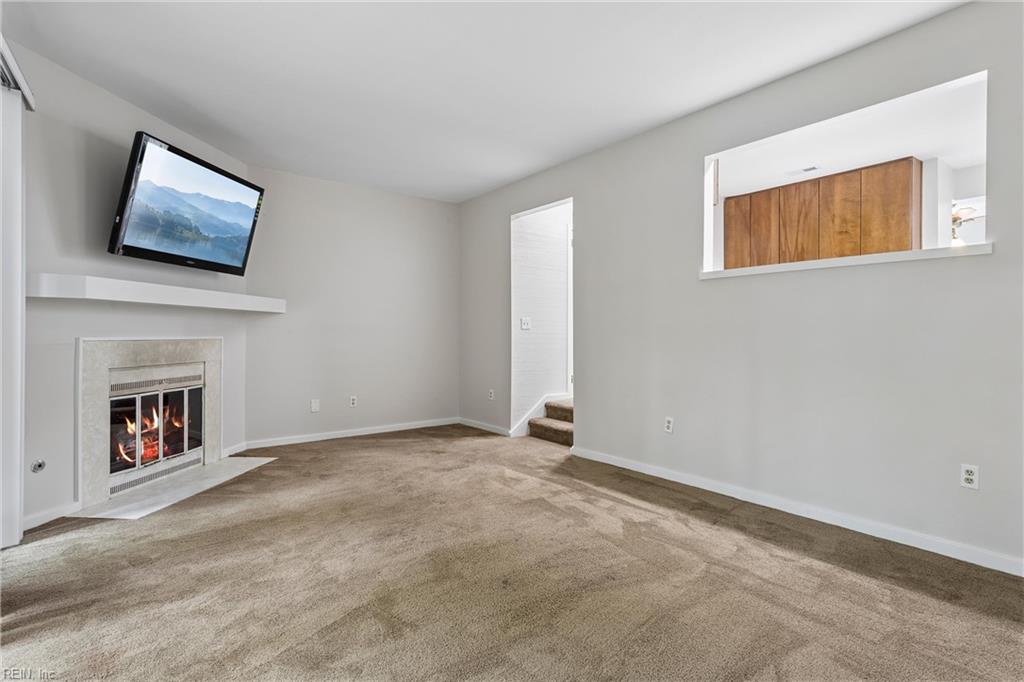 104 Harrops Glen Williamsburg VA 23185