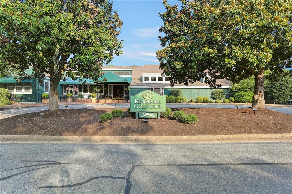 104 Harrops Glen Williamsburg VA 23185