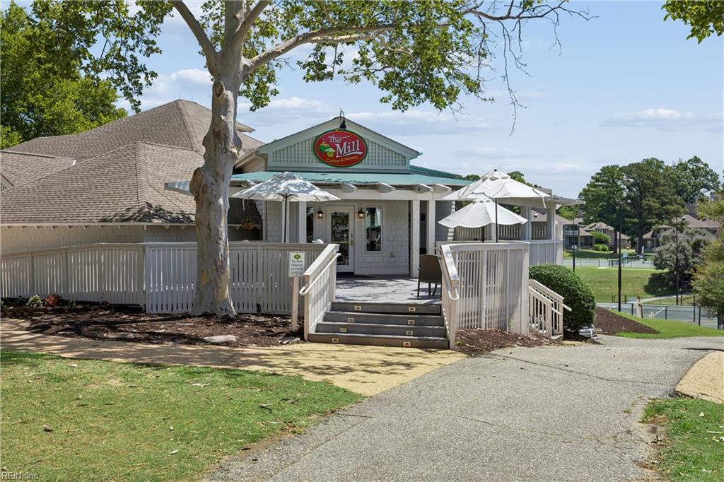 104 Harrops Glen Williamsburg VA 23185