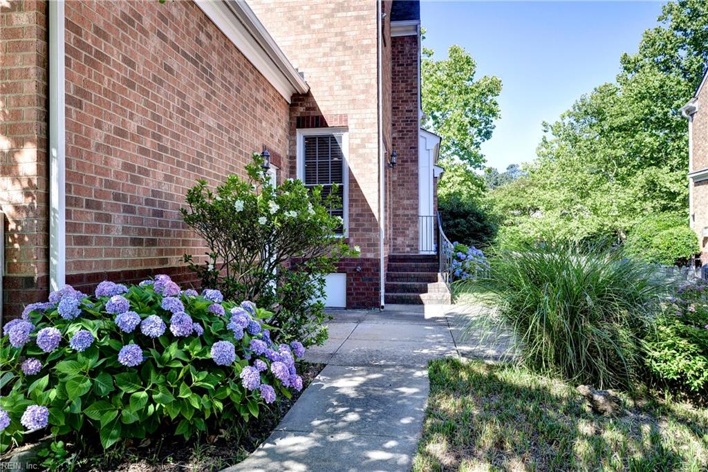 296 Walt Whitman Avenue Newport News VA 23606