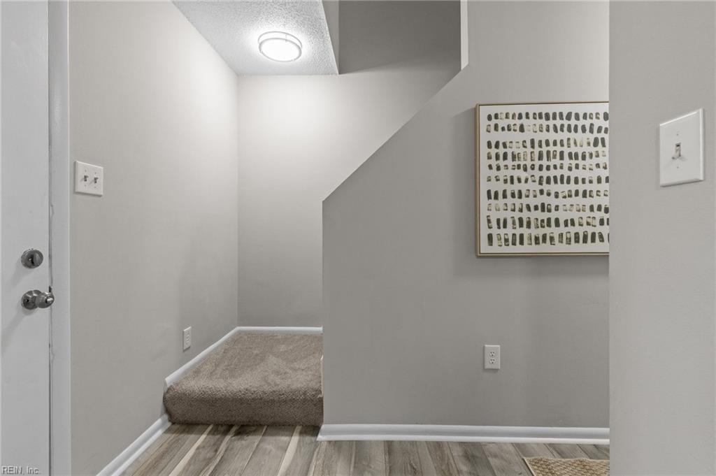 12734 Woodside Lane Newport News VA 23602