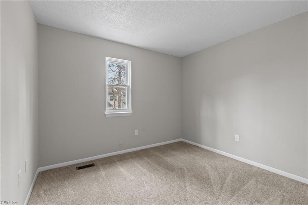 12734 Woodside Lane Newport News VA 23602