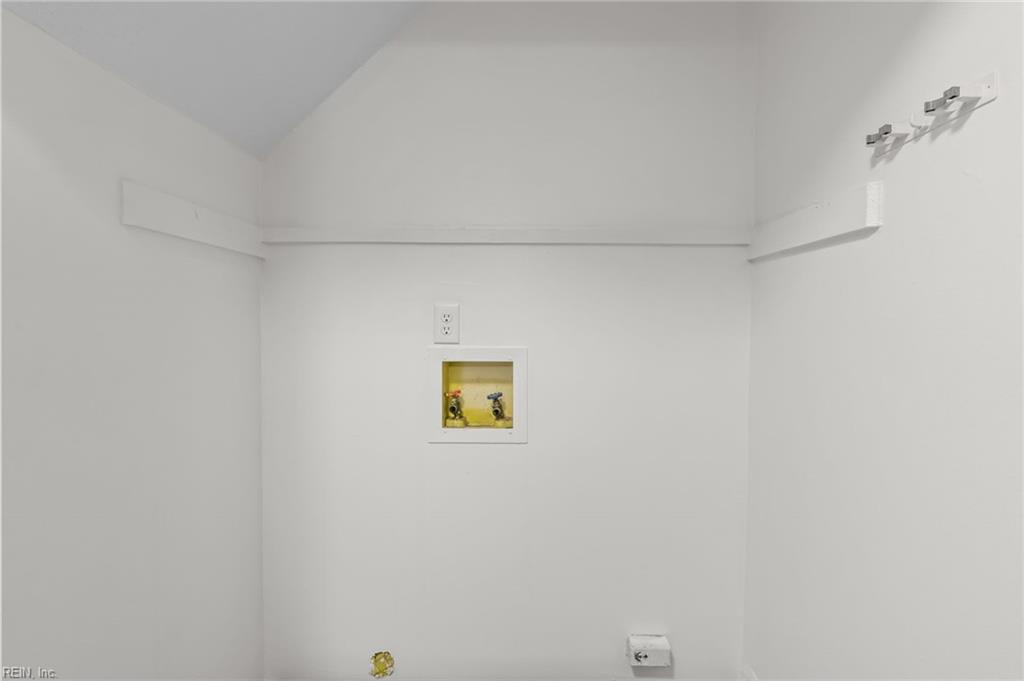 12734 Woodside Lane Newport News VA 23602