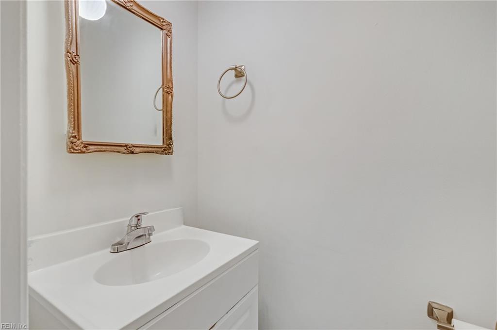 369 Circuit Lane Newport News VA 23608