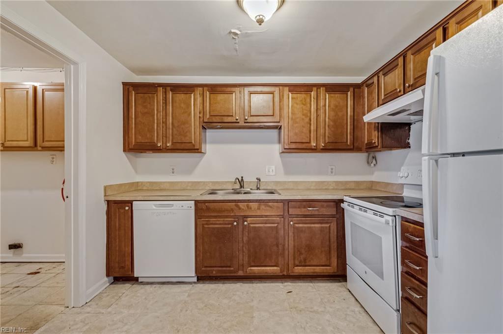 369 Circuit Lane Newport News VA 23608