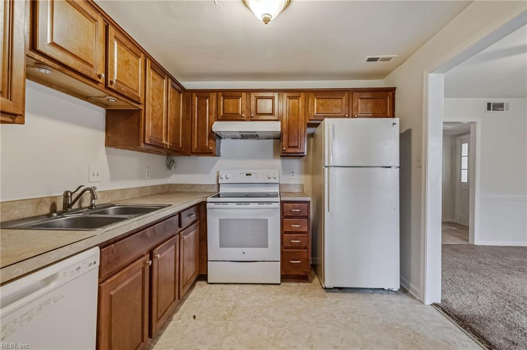 369 Circuit Lane Newport News VA 23608