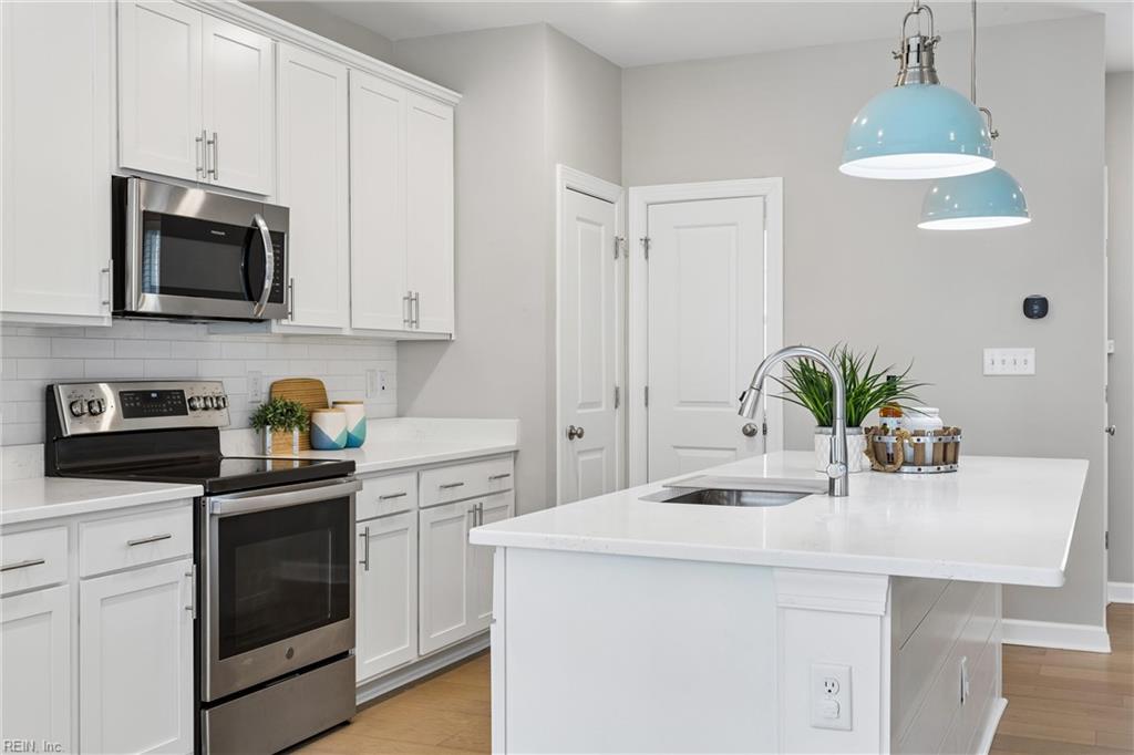 115 Mizzen Quarter Loop Yorktown VA 23693