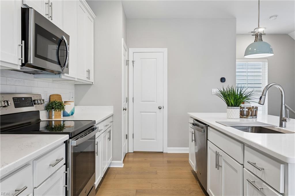 115 Mizzen Quarter Loop Yorktown VA 23693