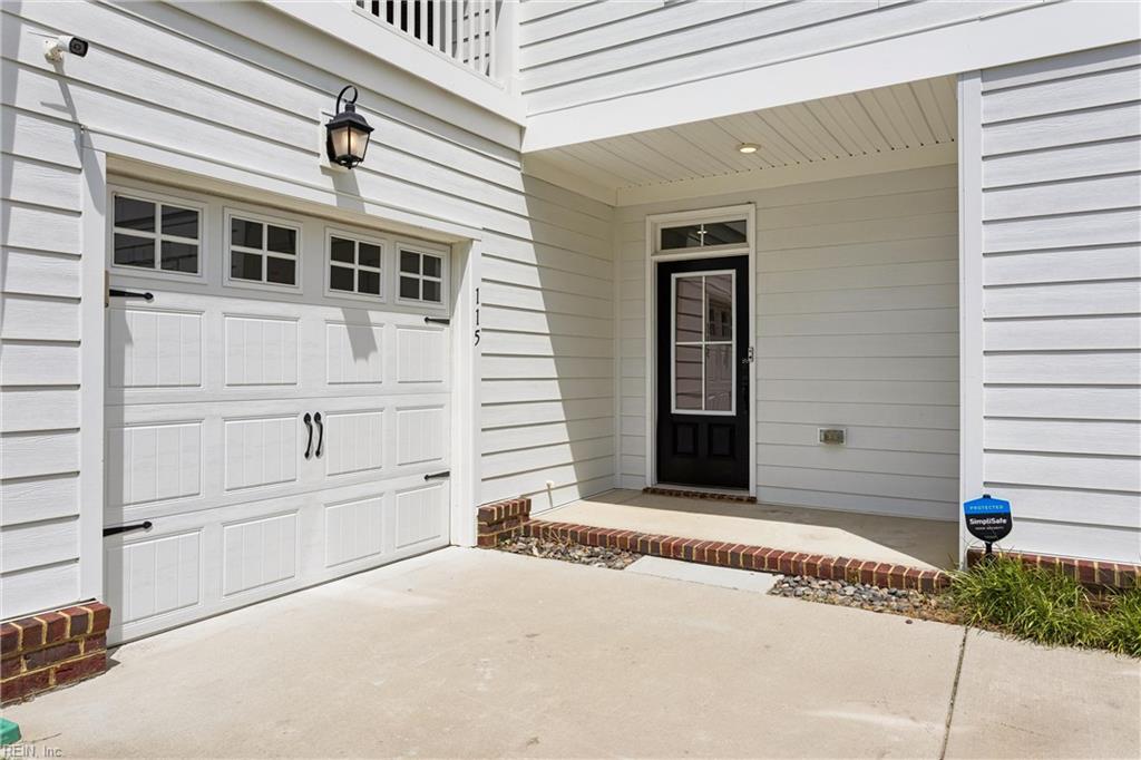 115 Mizzen Quarter Loop Yorktown VA 23693