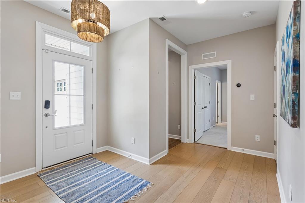 115 Mizzen Quarter Loop Yorktown VA 23693