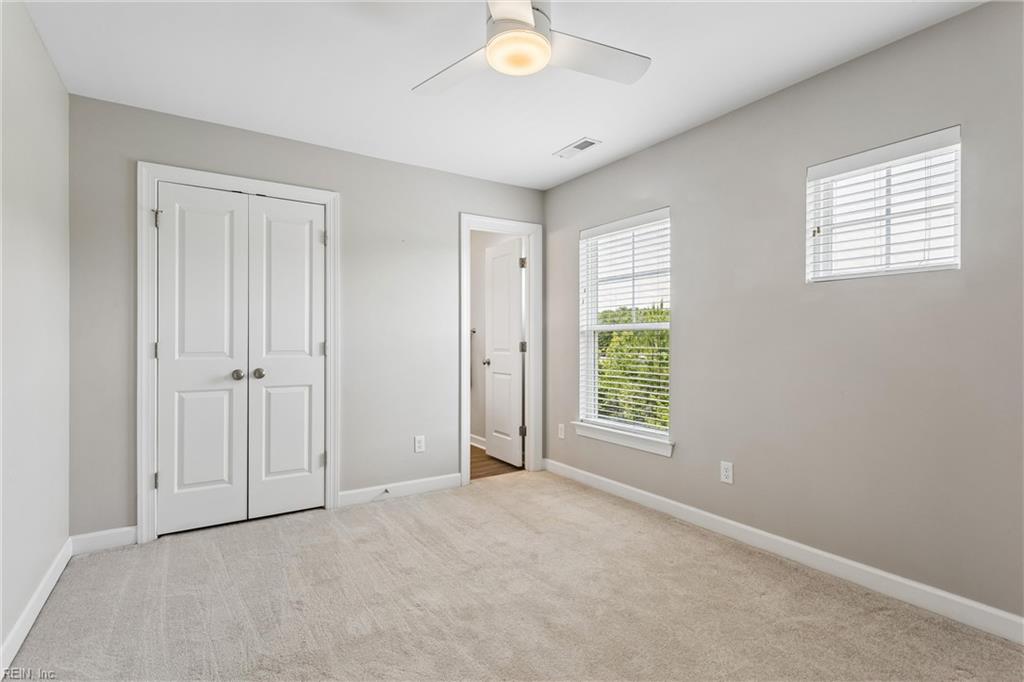 115 Mizzen Quarter Loop Yorktown VA 23693