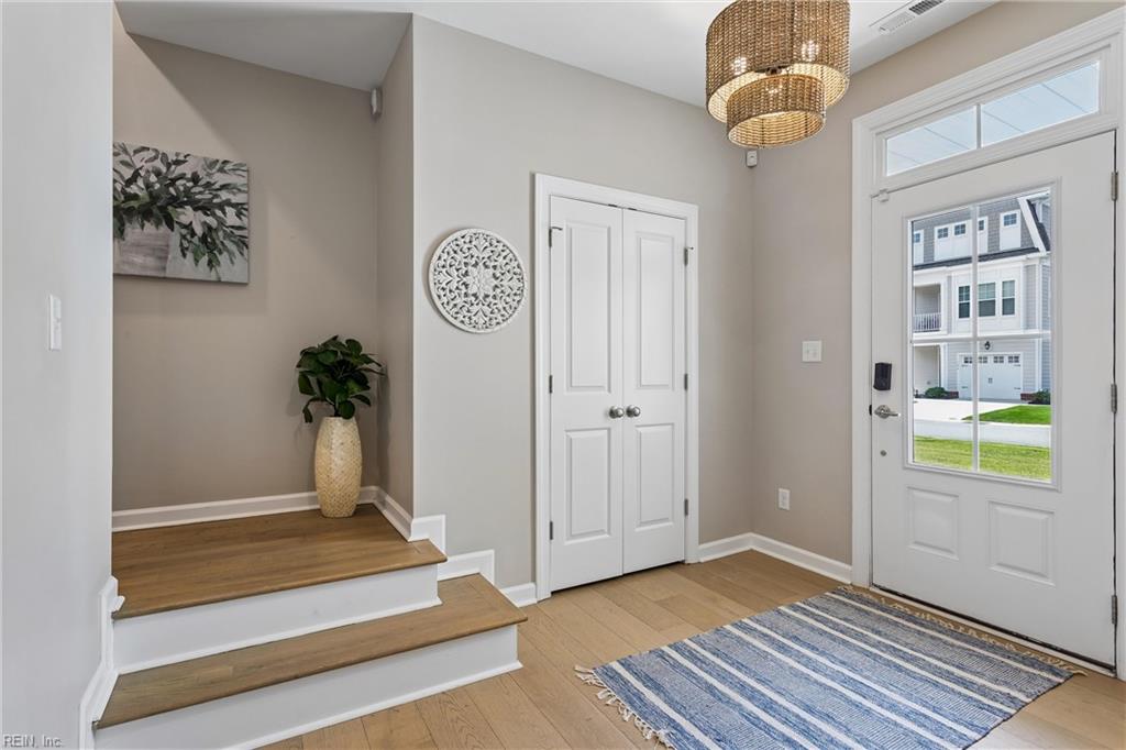 115 Mizzen Quarter Loop Yorktown VA 23693
