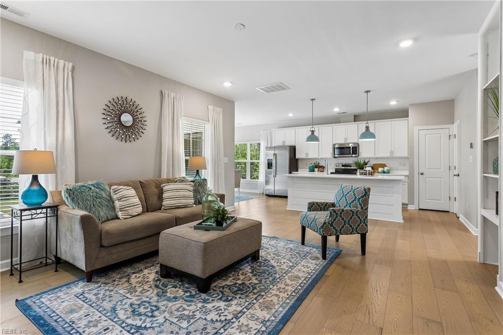 115 Mizzen Quarter Loop Yorktown VA 23693
