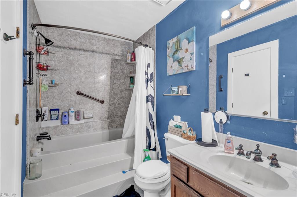 222 Bridgewater Drive Newport News VA 23608