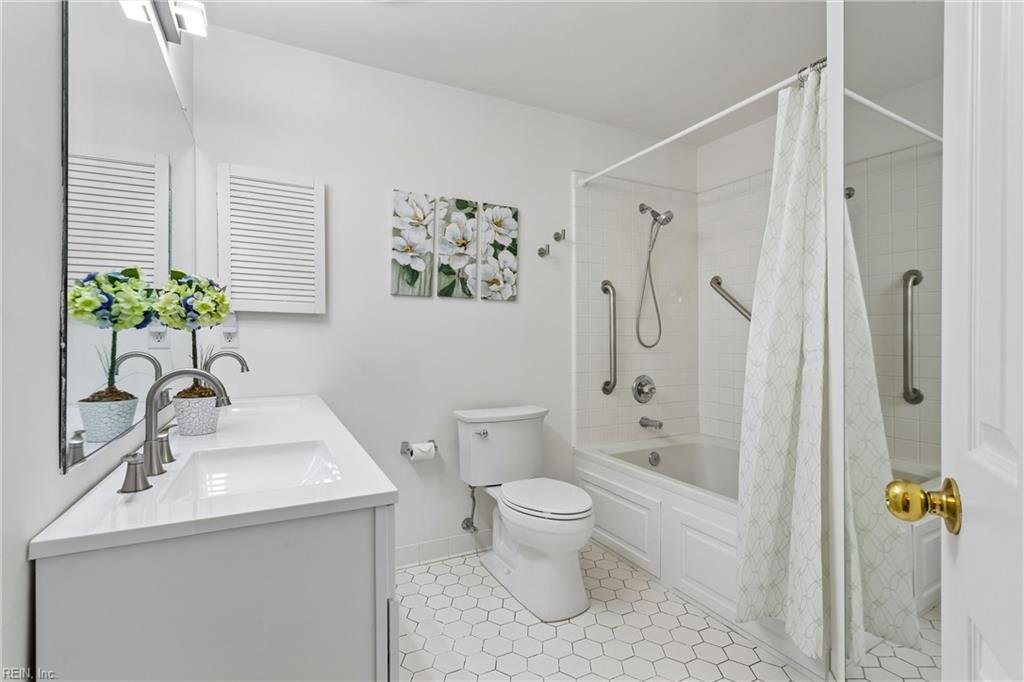 925 Ironwood Drive Yorktown VA 23693