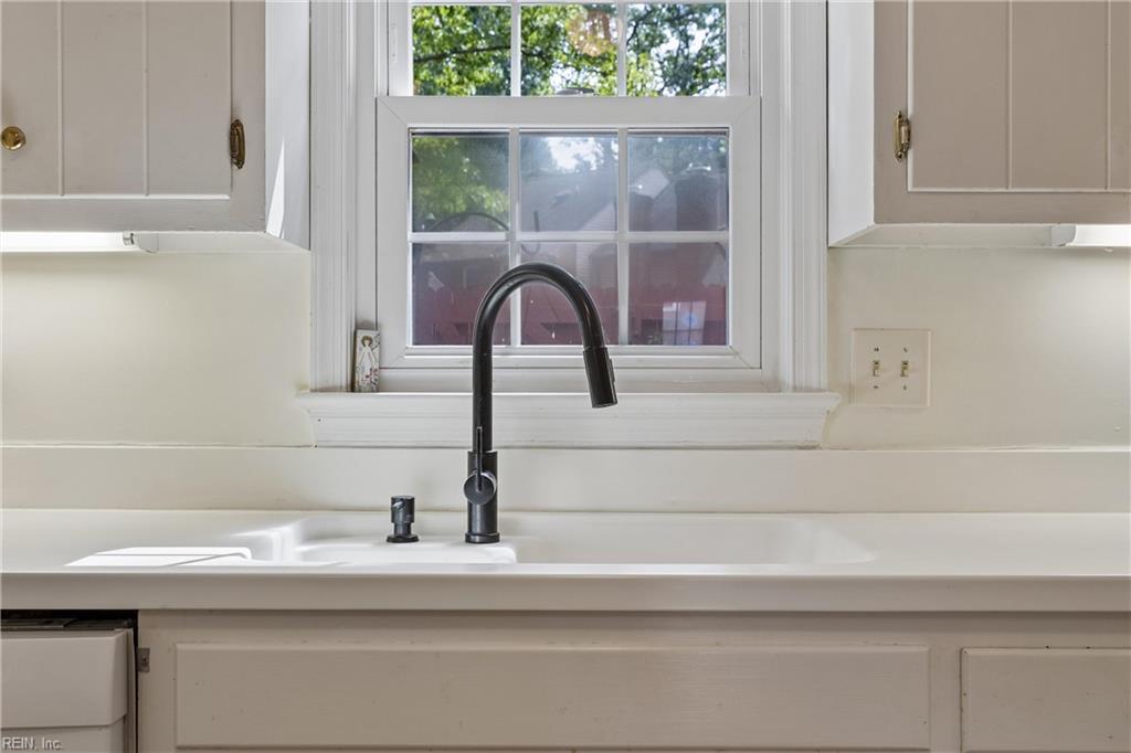 120 Sloane Place Newport News VA 23606