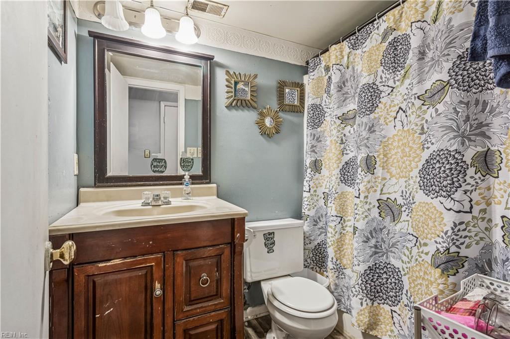 1335 Granada Court Newport News VA 23608
