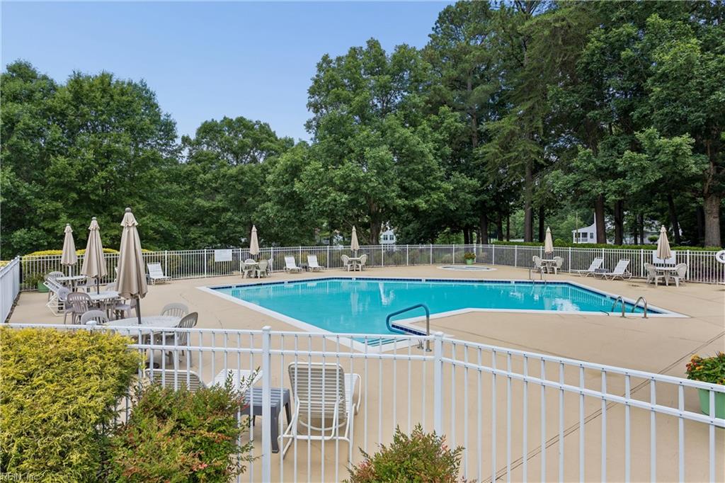 8302 Barons Court Williamsburg VA 23188