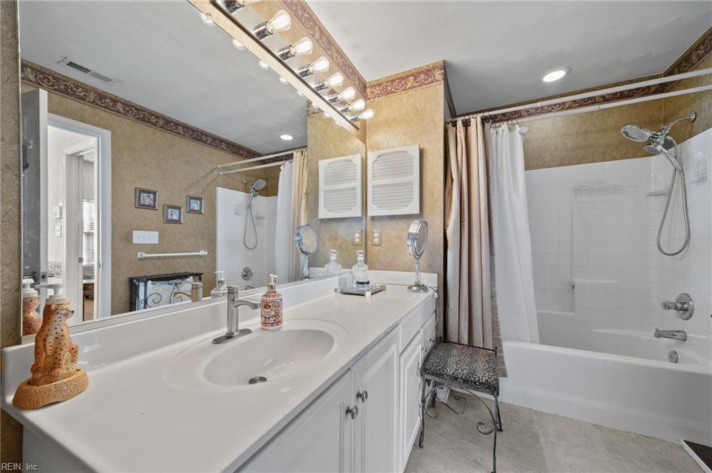 1003 Island Quay Newport News VA 23602