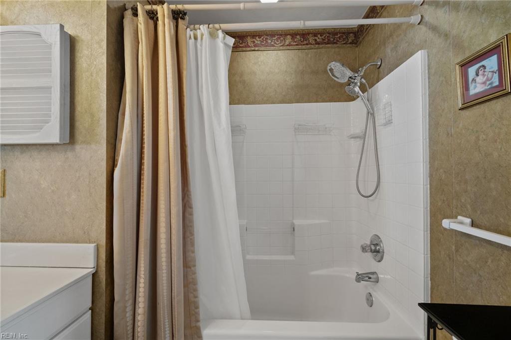 1003 Island Quay Newport News VA 23602