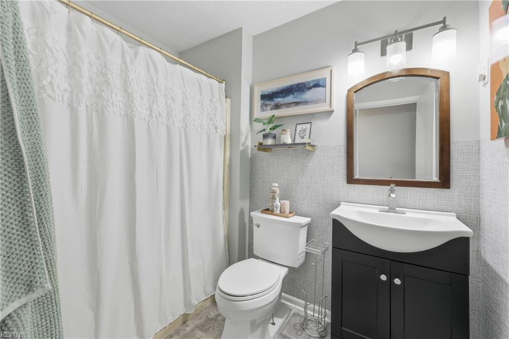 12758 Saint James Place Newport News VA 23602